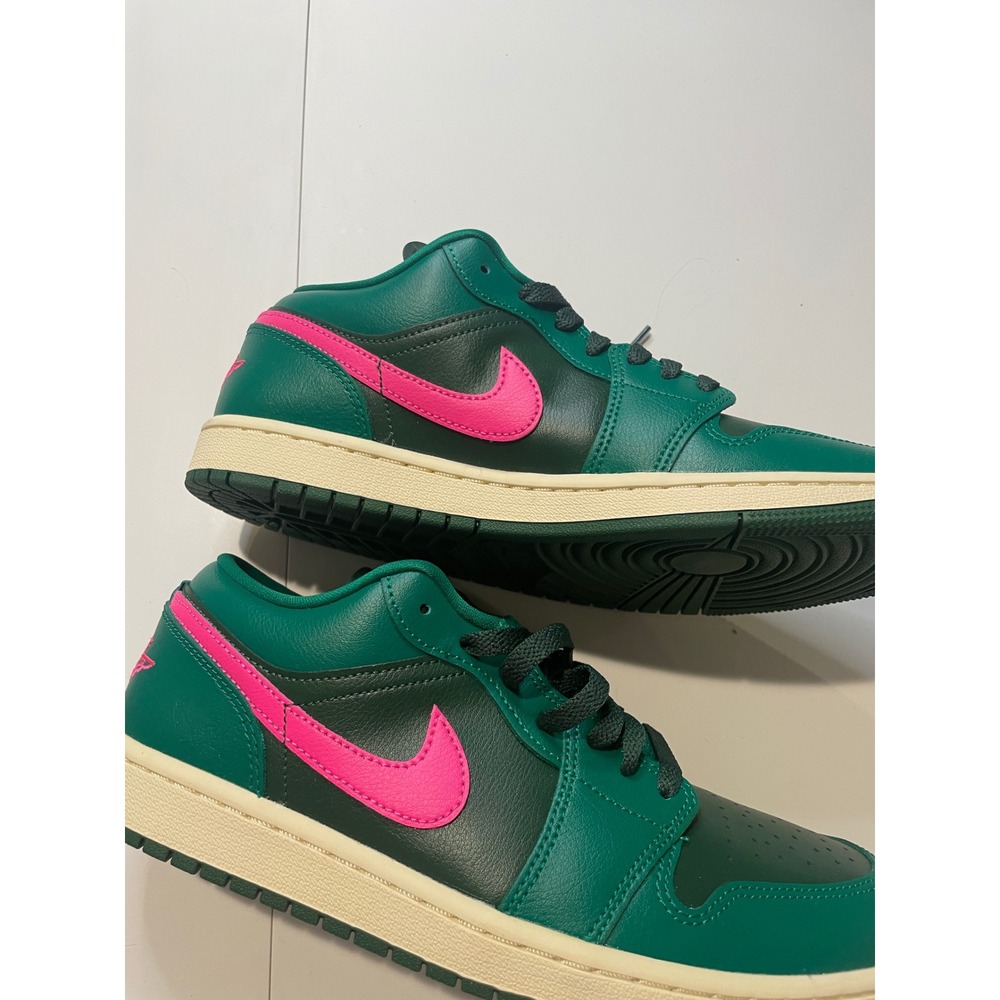 Nike Air Jordan 1 Low Malachite Fir Pink Blast DC0774-300 Womens Size 10 Green